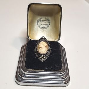 1920s left facing Cameo size 5